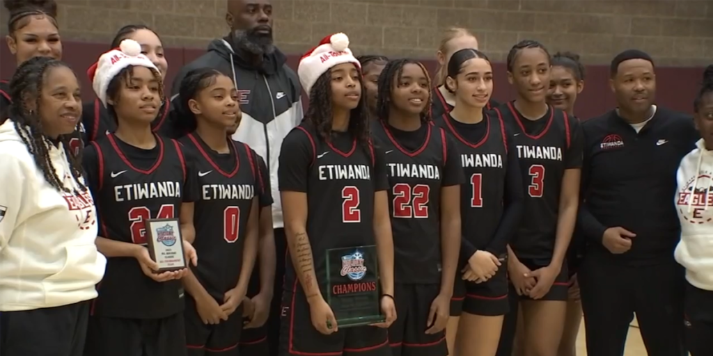 Etiwanda wins Pacific Office Automation Holiday Classic championship game over Tualatin
