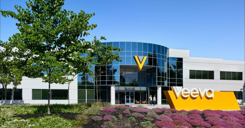 Life sciences in the cloud Life sciences in the cloud