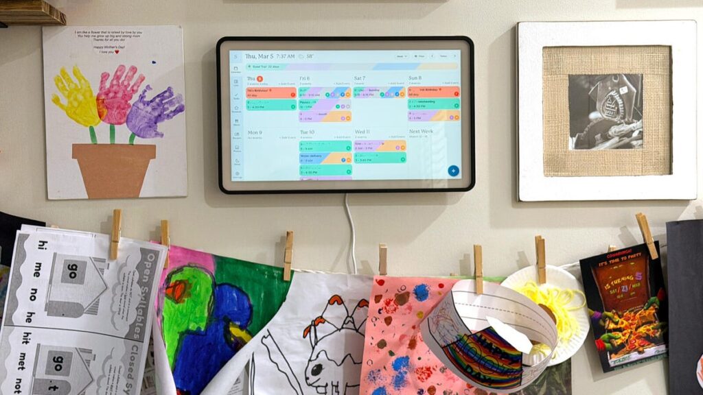 Skylight Calendar 2 review: How this smart tablet keeps my large family organized