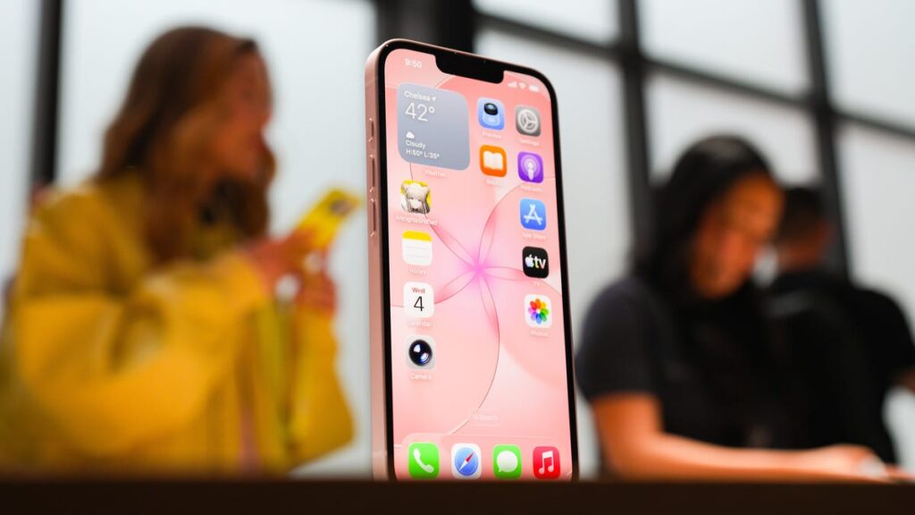 iPhone 17e vs. iPhone 17: I compared both models to decide if the $200 price gap is worth it