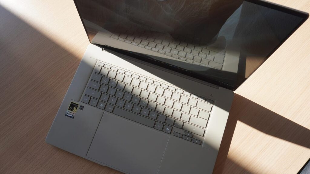 I swapped my MacBook Air with a Snapdragon X Elite Excessive laptop computer – this is how they in contrast I swapped my MacBook Air with a Snapdragon X Elite Extreme laptop - here's how they compared