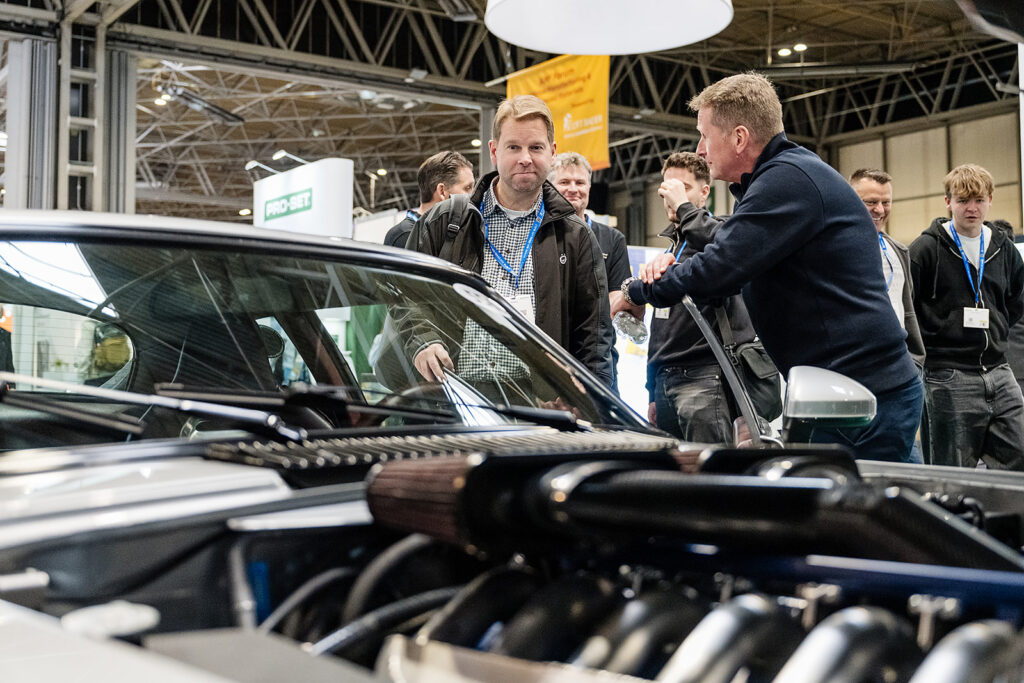 UK automotive’s EV crossroads: strain, pushback and the race to internet zero UK automotive’s EV crossroads: pressure, pushback and the race to net zero