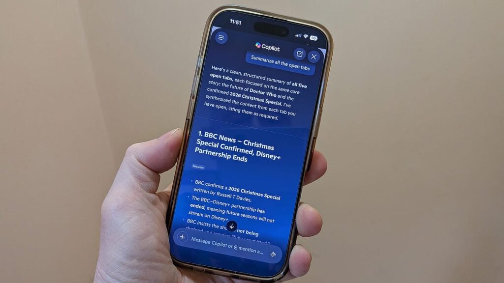 I'm no Copilot fan, but these 6 new AI skills turned Edge into my favorite mobile browser