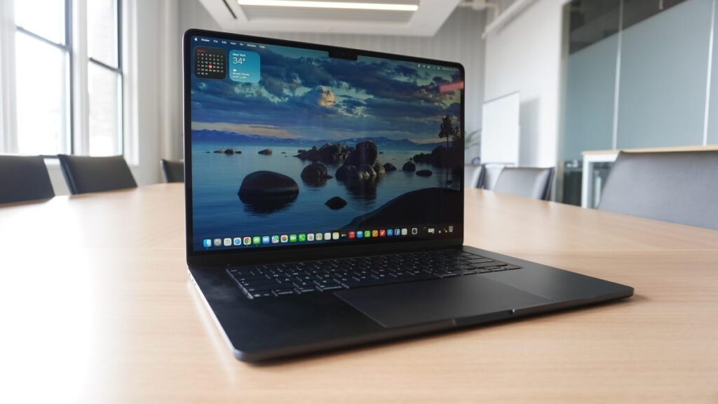 Tax-Free Apple Tech: 8 States, Limited Windows, Don’t Miss the Deadline! Buying a new Apple device? You can get it tax-free in 8 states - but only on these dates