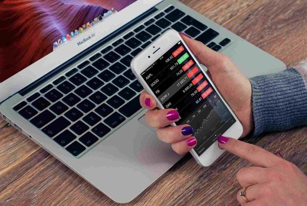 How IoT Gadgets Supercharge Real-Time Market Intelligence How IoT Devices Improve Real-Time Market Data Analysis Internet of Things News %