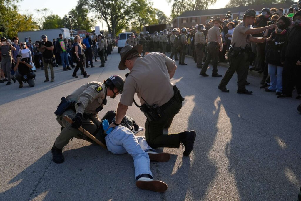 ICE pitches legal insurance to help shield local officers who make immigration arrests