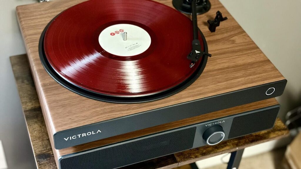 The Victrola Soundstage: Your Turntable’s Hidden Bookshelf Speaker Sanctuary No space for bookshelf speakers? The Victrola Soundstage sits neatly under my turntable