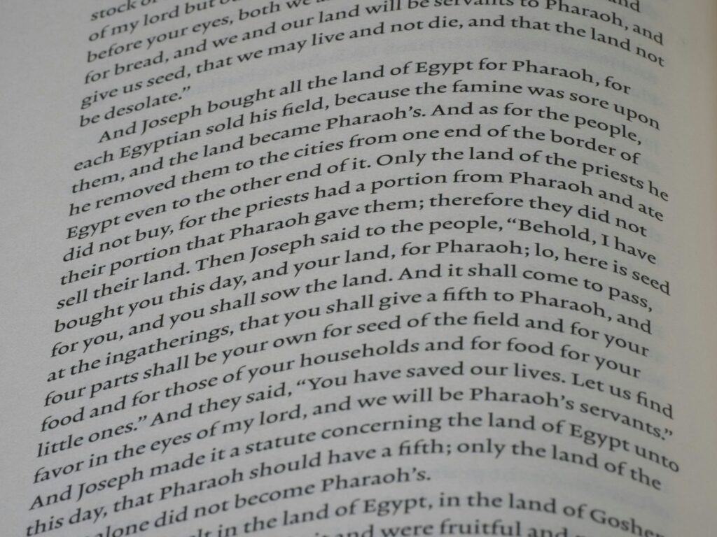 Your LLM Is Navigating a Curved Landscape of Paragraphs Your LLM Has a Curved Space of Paragraphs