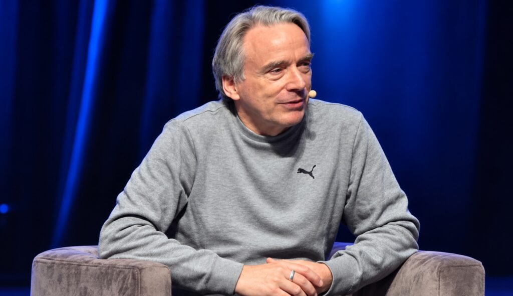 Linus Torvalds: How Delegating Weaknesses to AI Changed His Workflow Linus Torvalds at Open Source Summit Europe 2026